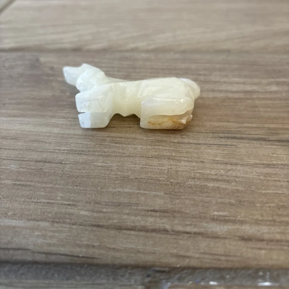 Carved White Onyx Stone Basset Hound Dog Sculpture Figurine 3.25
